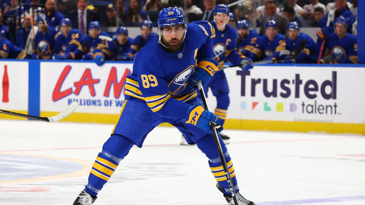 Washington Capitals acquire Alex Tuch from Buffalo Sabres, sign him to 8-year deal