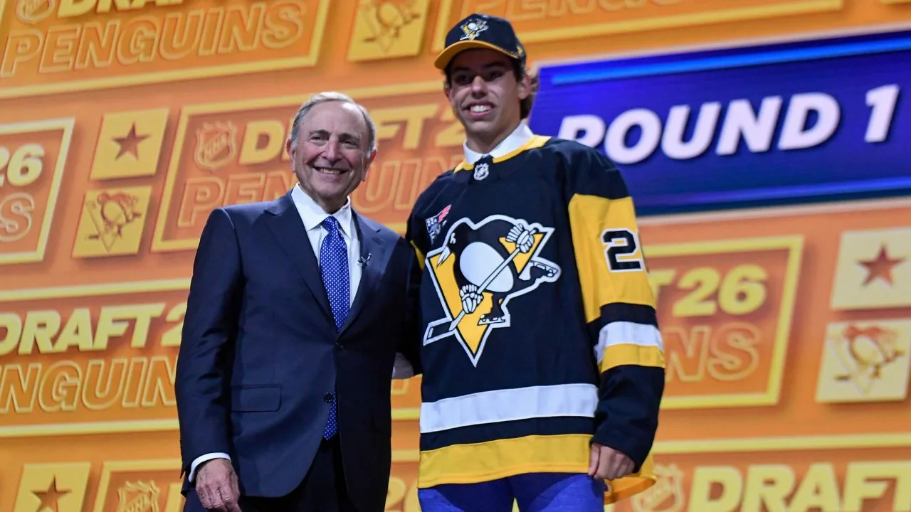 Penguins select Markus Ruck a day after taking twin brother