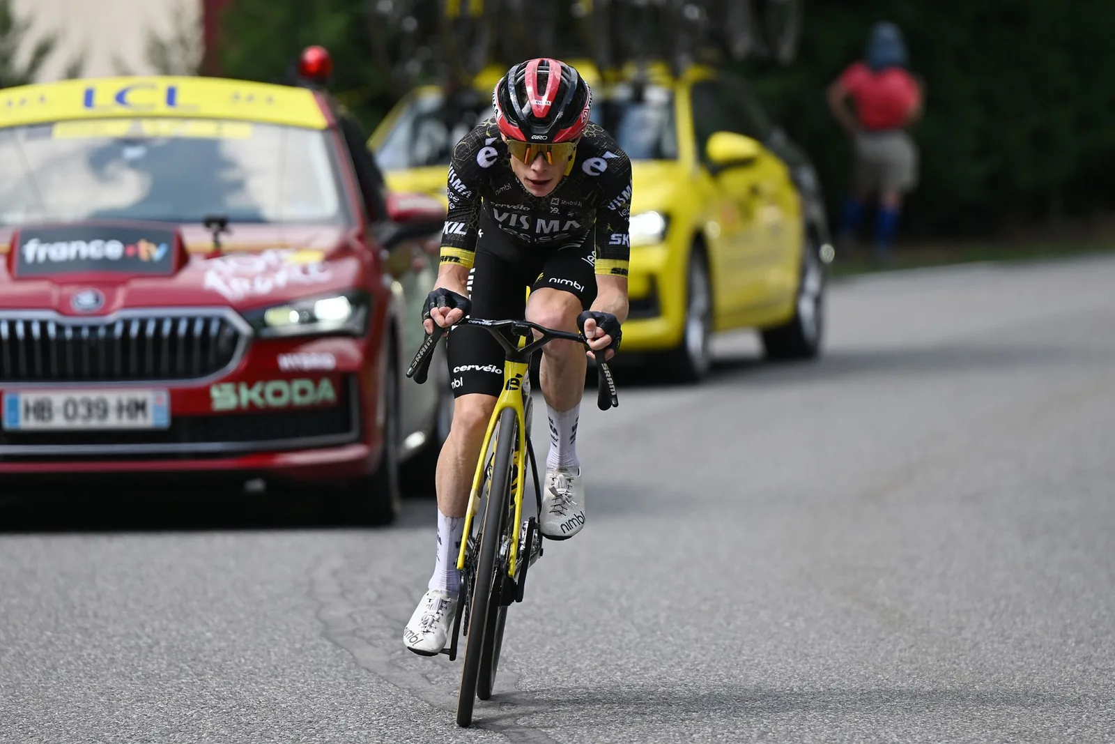 Tadej Pogacar demolishes Tour de France rivals on the Tourmalet to take ominous lead
