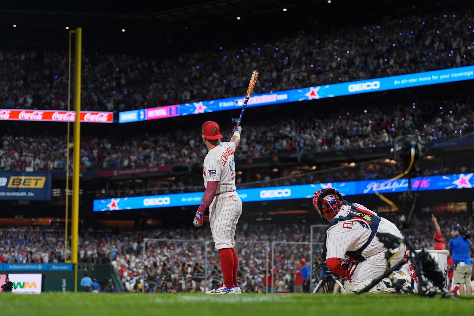 Walker stuns Schwarber, becomes Cardinals' first Derby champ - MLB.com