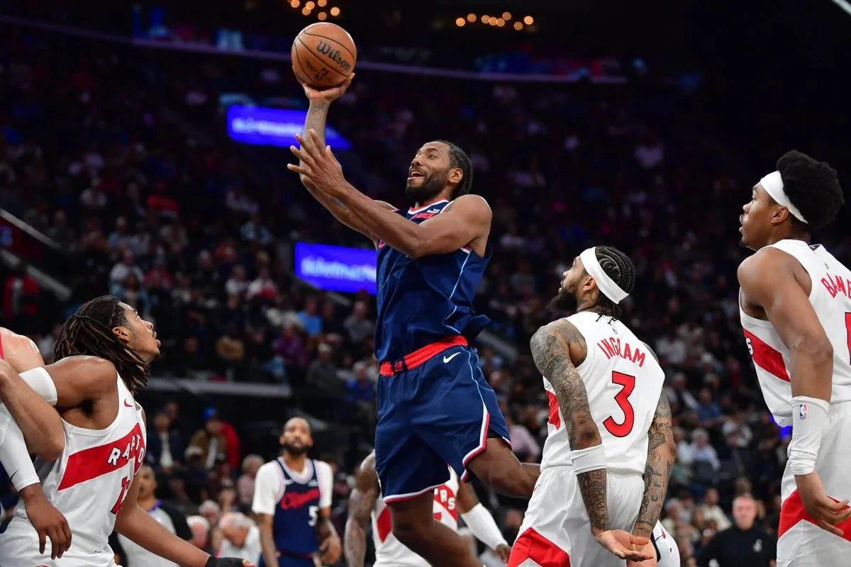 Kawhi Leonard’s heart never fully left Toronto. Now he’s going back to the Raptors - The New York Times