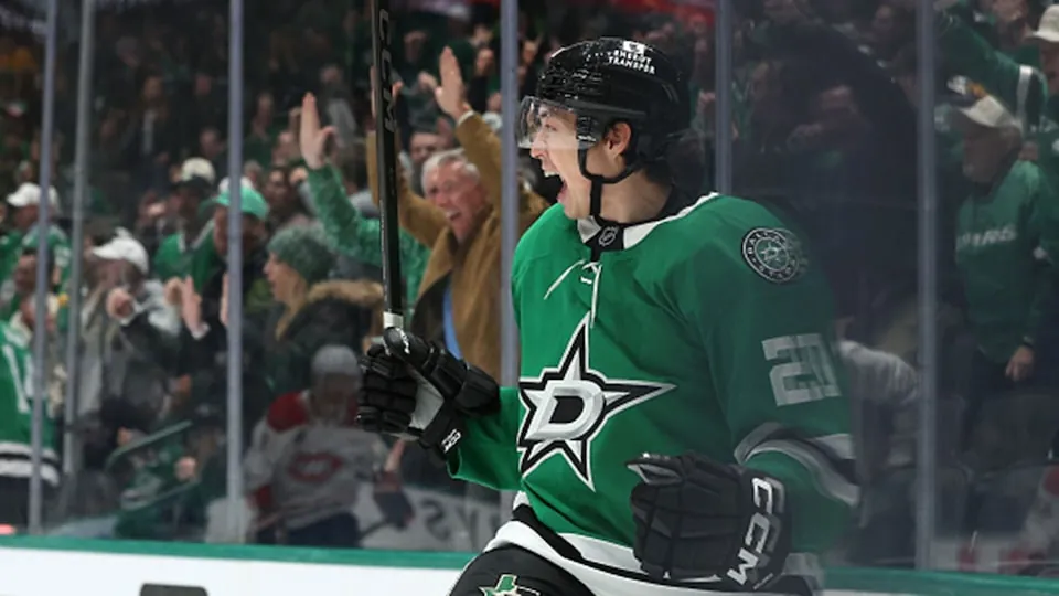 Stars sign Robertson to one-year, $12 million contract