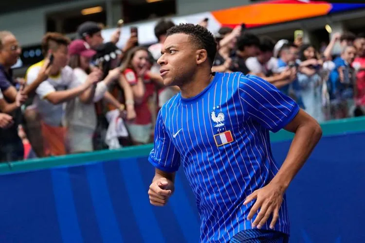 Mbappé starts for France in third-place match vs. England, while Kane and Bellingham sit